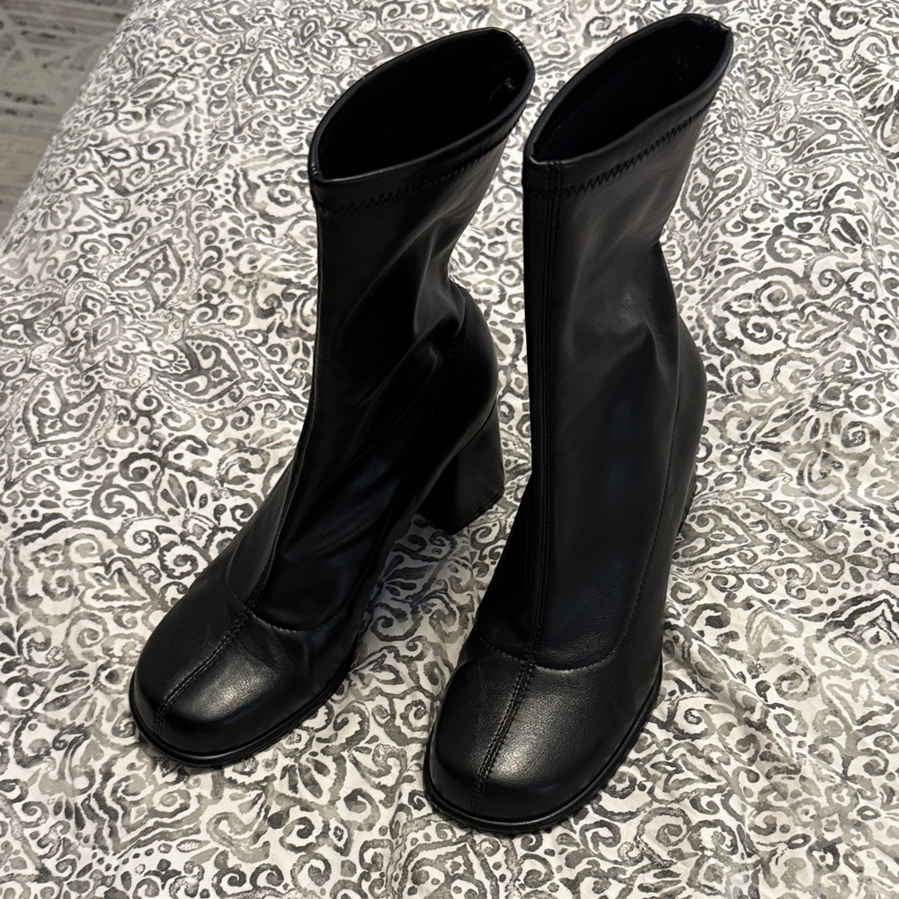 Bershka boots